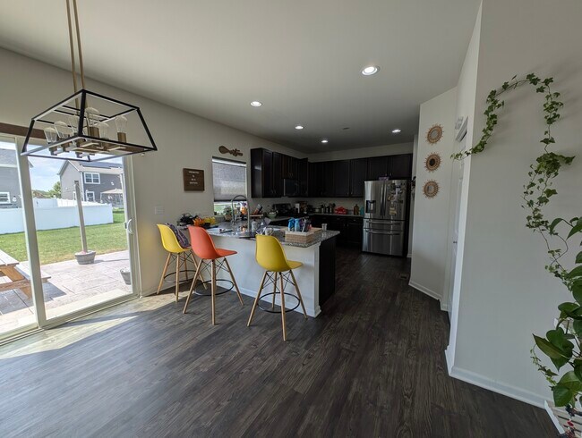 Building Photo - 3765 St James Ct