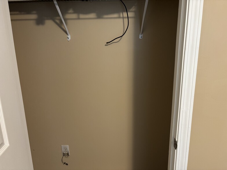 Building Photo - 5104 Fairington Village Dr