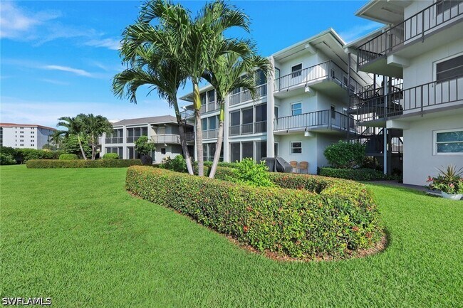 Building Photo - 3400 Gulf Shore Blvd N