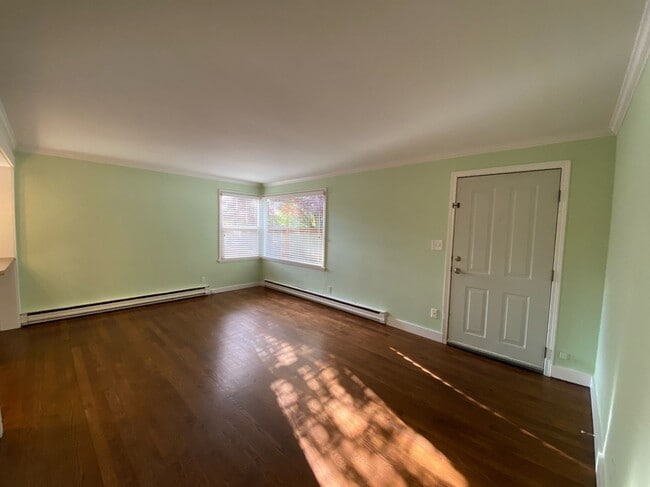 Building Photo - Cute 3 Bedroom Home in the Heart of West S...