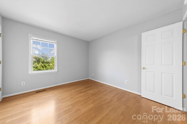 Building Photo - 214 Southern Cross Ln