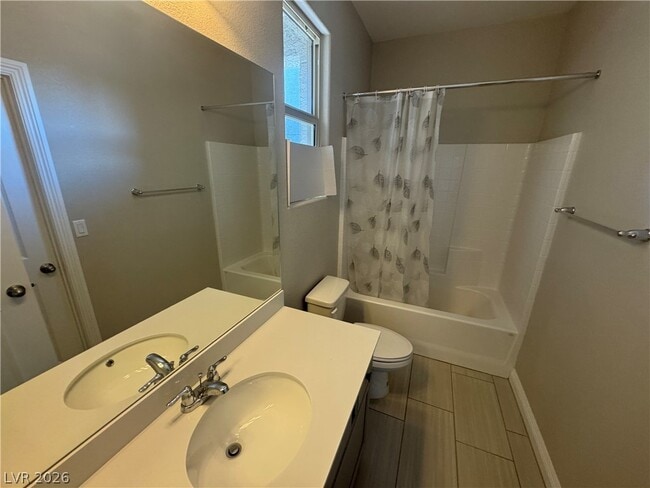 Building Photo - 1051 E Sunset Rd