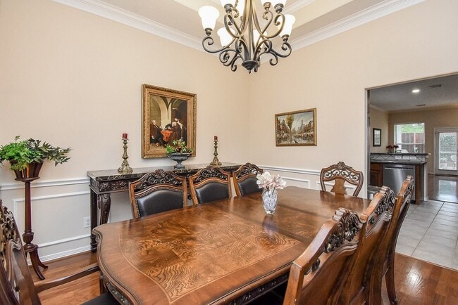 Building Photo - 1446 Sherwood Park Cir