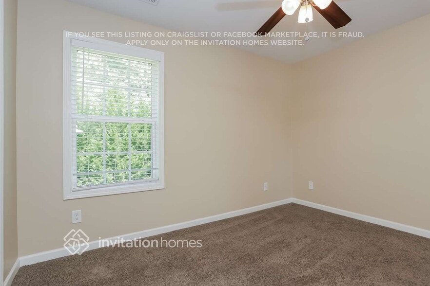 Building Photo - 925 Lakeside Ct