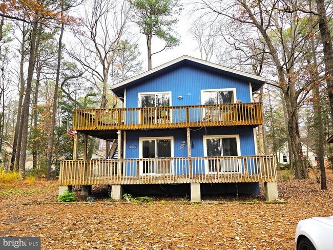 Building Photo - 13 Sailors Way