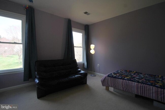 Building Photo - 21039 Emerson Ct