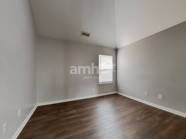 Building Photo - 7683 Natalie Commons Drive