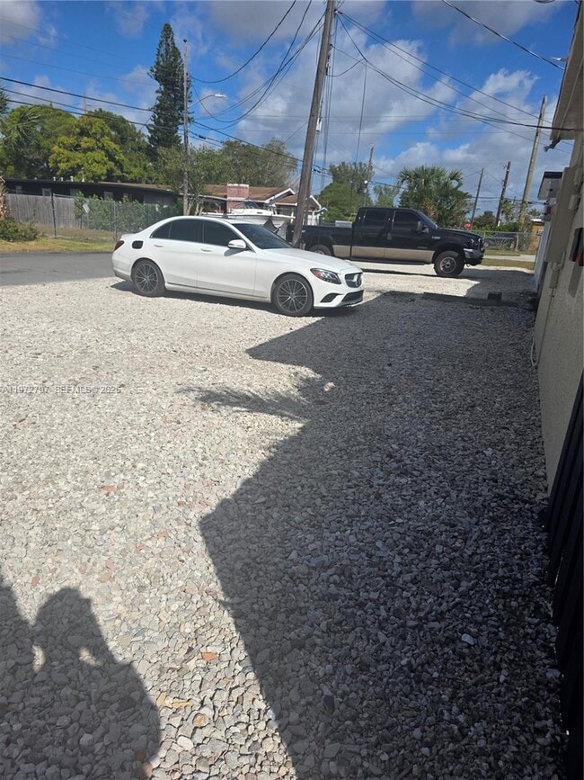 Building Photo - 632 NW 14th Terrace