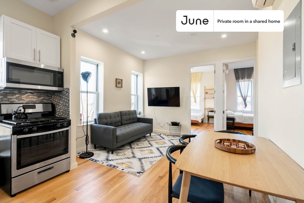 Building Photo - Room in Shared 3.0 bed/2 bath home