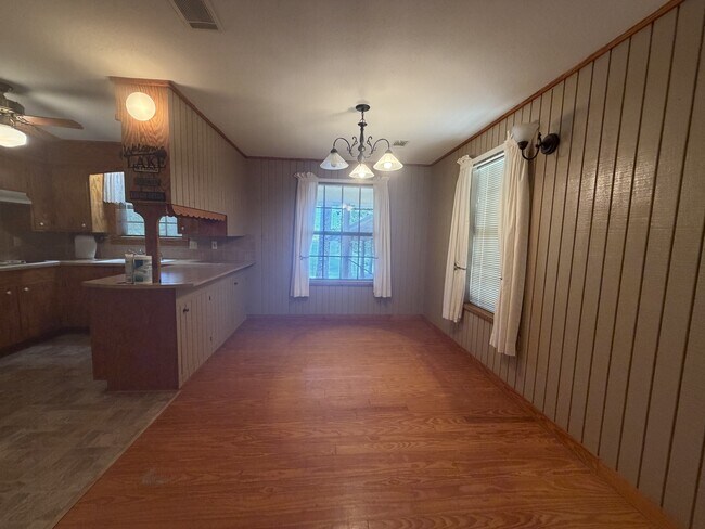 Building Photo - 11 Al Fox Cir