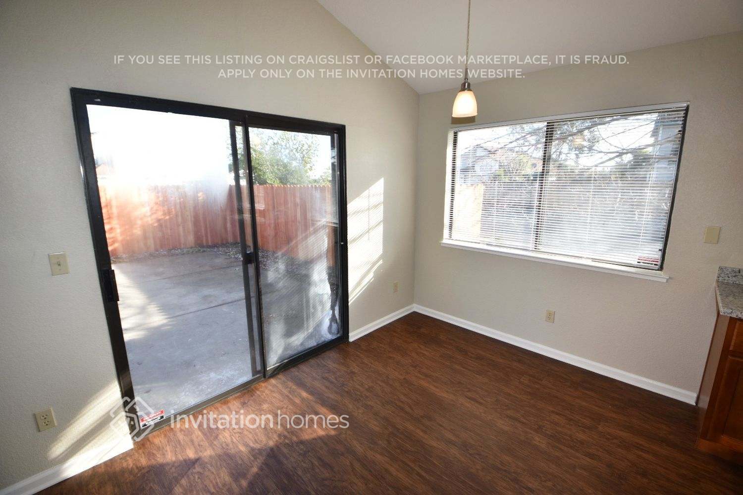 Building Photo - 2770 Seabreeze Dr