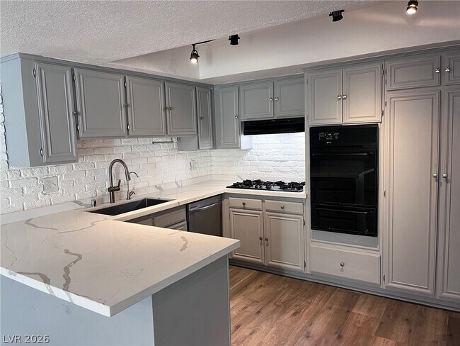 Building Photo - 3369 Medina Ct