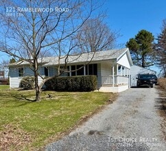 Building Photo - 121 Ramblewood Rd