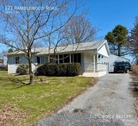 Building Photo - 121 Ramblewood Rd