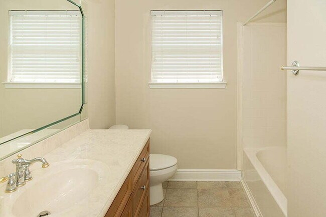 Building Photo - Spacious 3-Bedroom Sanctuary in gated comm...