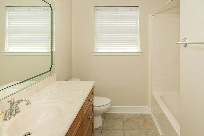 Building Photo - Spacious 4-Bedroom Sanctuary in gated comm...