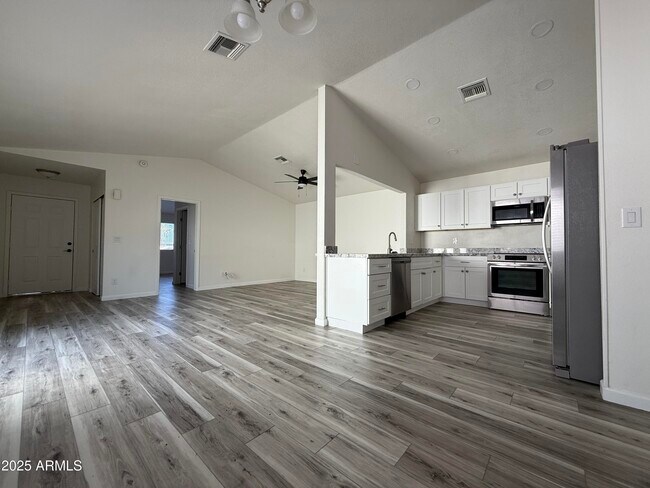 Building Photo - 13423 E Boston St