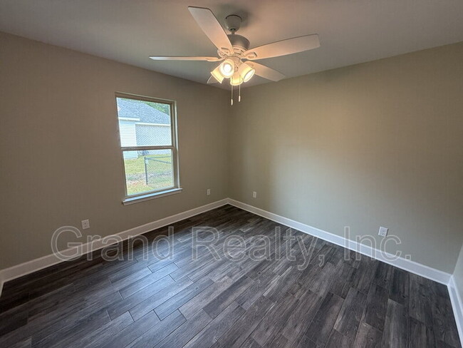 Building Photo - 4886 E Spencer Field Rd