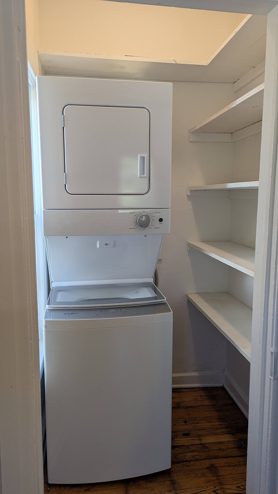 Washer and dryer included - 4216 Mercier St