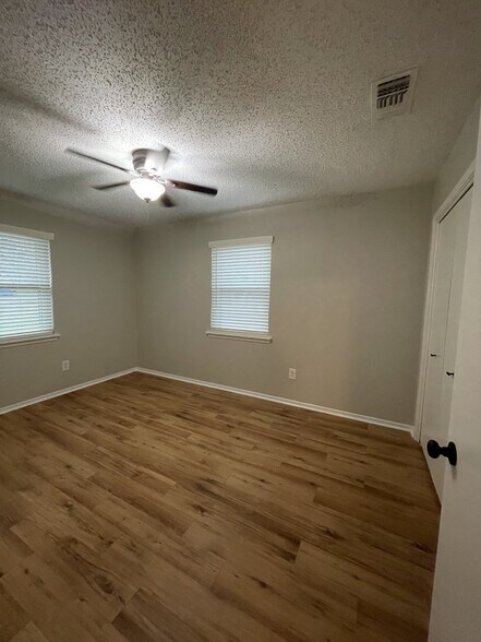 Building Photo - 509 Sage Trail