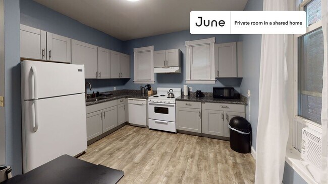 Building Photo - Room in Shared 3 bed/1 bath home in Mission Hill