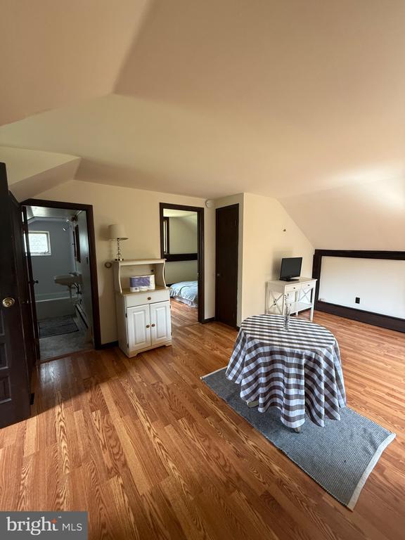 Building Photo - 86 Linvale Rd