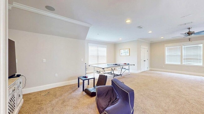 Building Photo - 321 Madison Grove Blvd