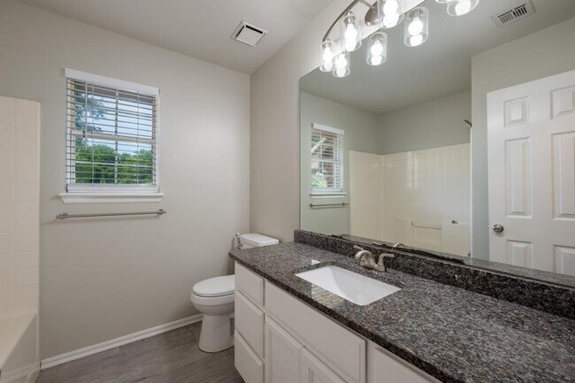 Building Photo - 1501 Tree Line Dr