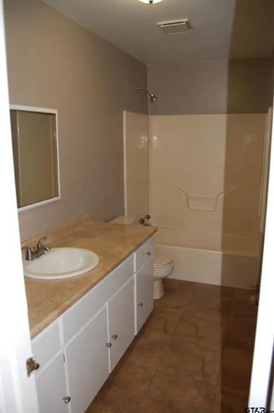 Building Photo - 16215 Carole Dr