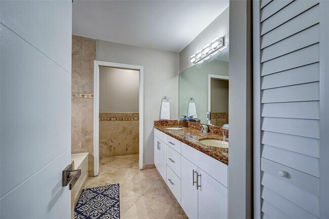 Building Photo - 14125 SW 167th Terrace