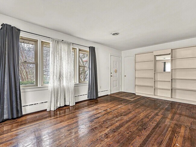 Building Photo - 3625 Brandywine Ave