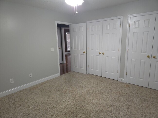 Building Photo - FOR RENT in NORTH COLUMBUS! Available NOW!