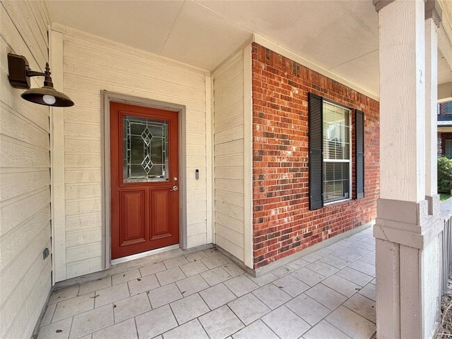 Building Photo - 25314 Oak Knot Dr
