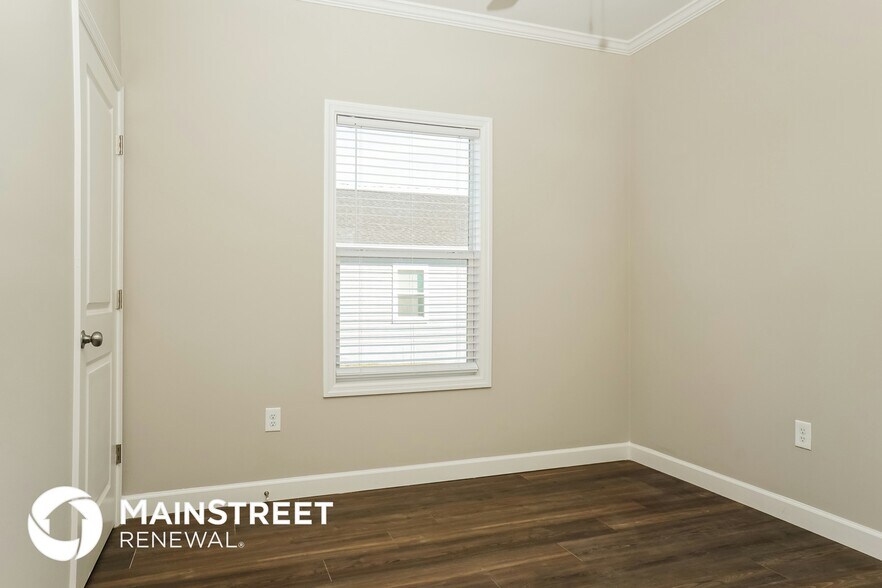 Building Photo - 12315 Tangier St