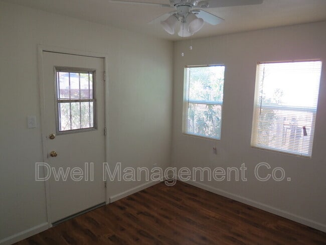 Building Photo - 1420 Diamond Ln