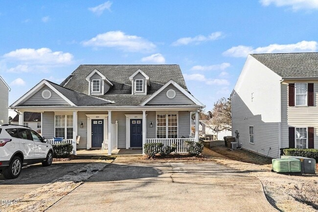 Building Photo - 221 Payton Dr