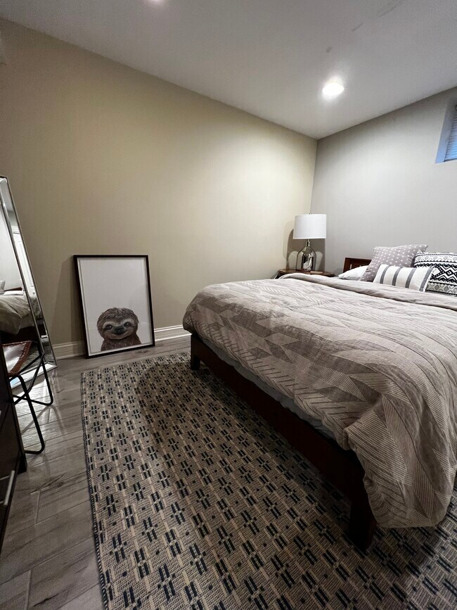 Bedroom 1 with Queen size Plush Oeko-Tek Mattress - 1525 N Maplewood Ave