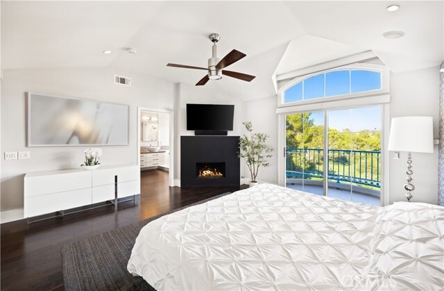 Building Photo - 4 Chandon