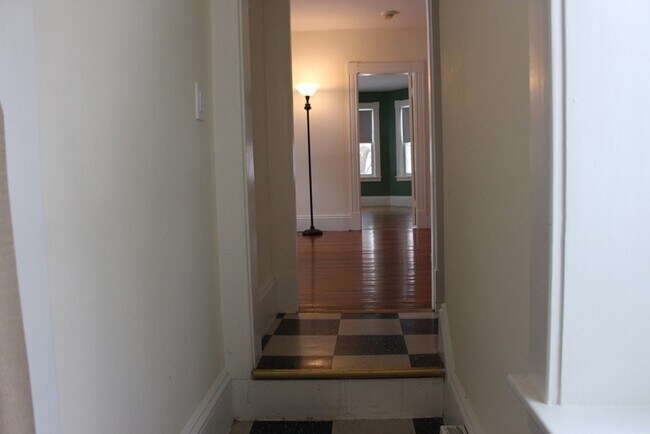 Building Photo - 121 Winter St