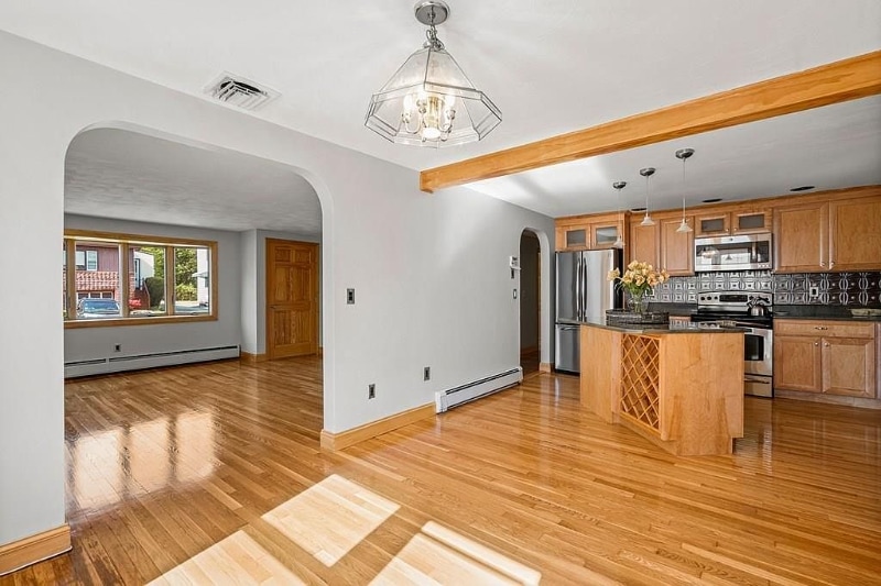 Building Photo - 60 Hopkins St