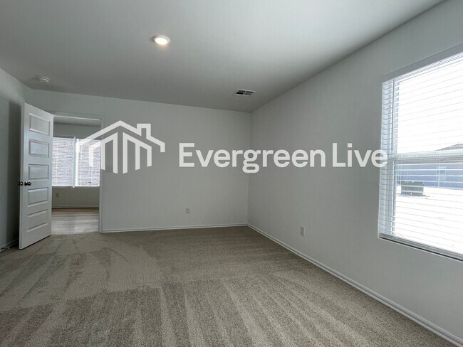 Building Photo - 10012 SW 38th St