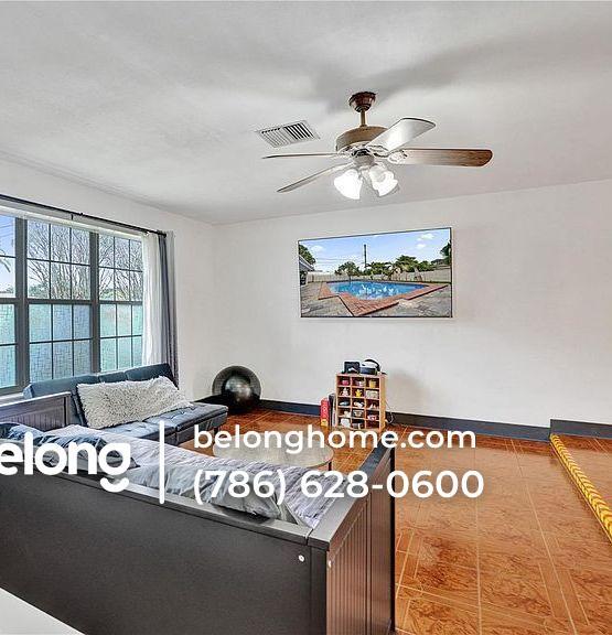 Building Photo - 5380 SW 8th Ct