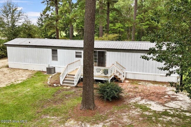 Building Photo - 10317 Giles Rd