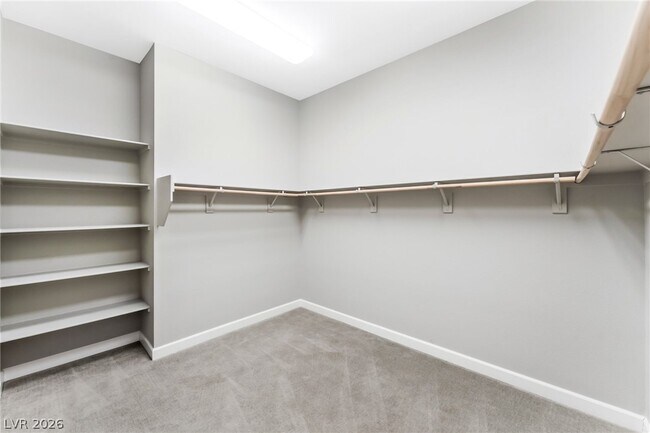 Building Photo - 8477 Wolf Mountain Ct