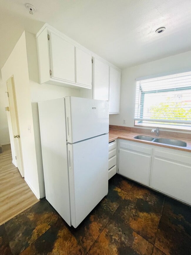 Building Photo - Casa Marina Townhouse 2 Bedrooms, 2.5 Bathrooms