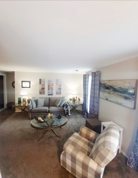 Building Photo - 21771 Hidden Rivers Dr N