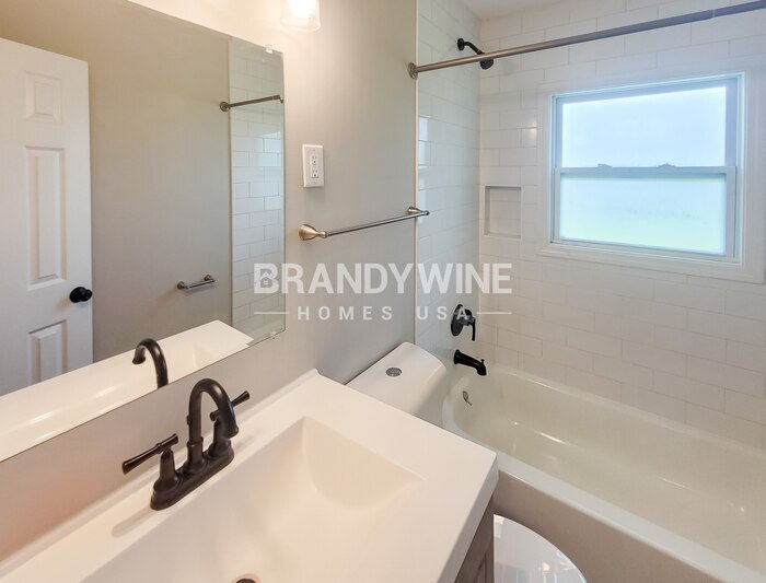 Building Photo - 1822 Dearing Rd