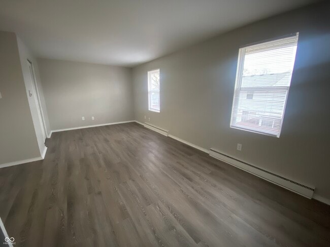 Building Photo - 3357 Ashley Ln