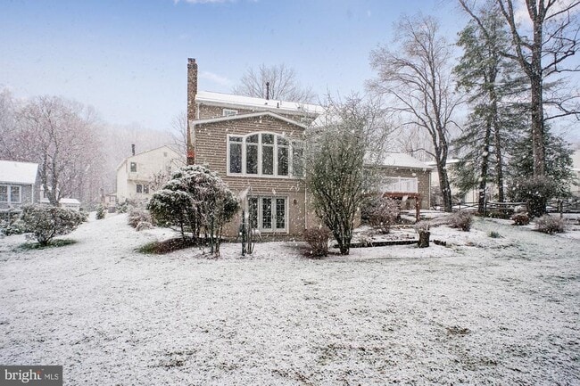 Building Photo - 4623 University Dr