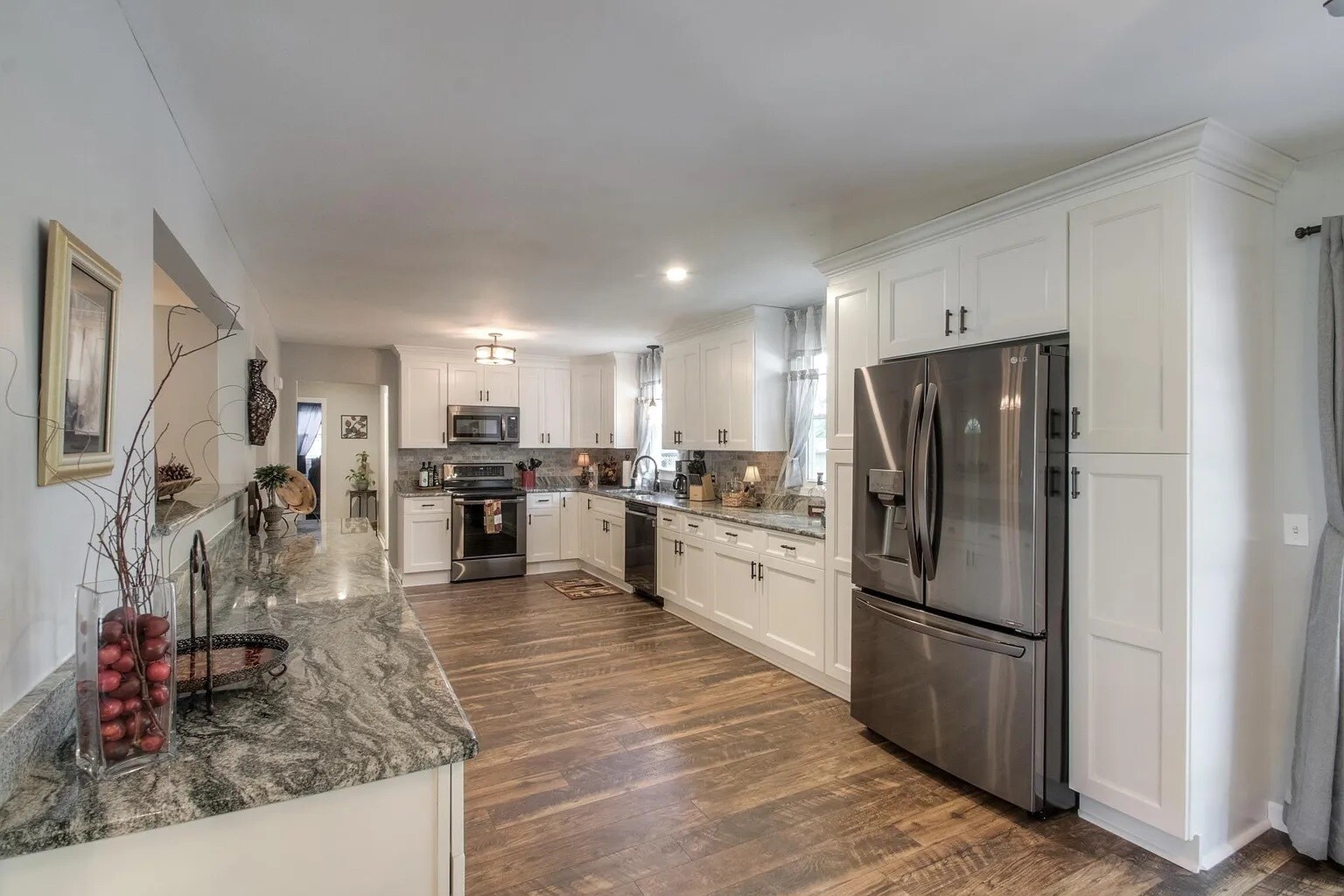 Building Photo - 444 Foothill Dr